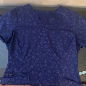 VAC Embossed Paw Print Small Scrub Top